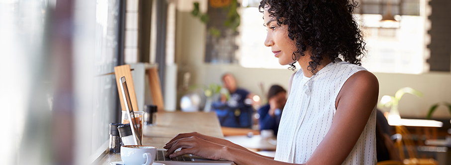 How to Use Public Wi-Fi Safely (and Alternatives to Keep in Mind)